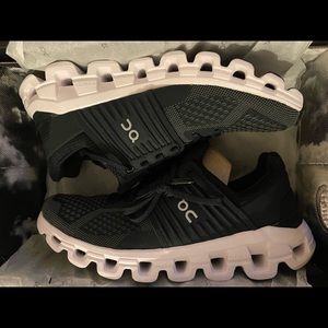 BRAND NEW Cloudswift Running shoes. Never worn. Retails for $150